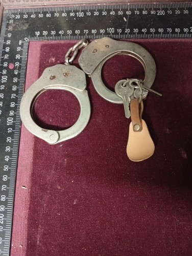 Accessorio per divisa manette - per,