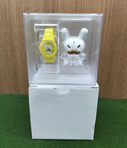 Swatch barba kidrobot - barba,