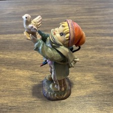 Statuina scultura in legno