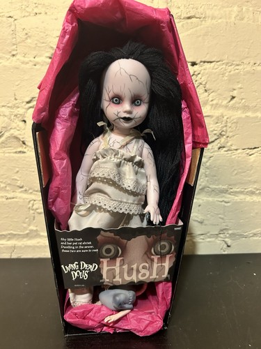 Living dead doll serie hush - living,
