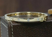 Bracciale rigido da donna con diamante simulato a taglio rotondo da 3,50...