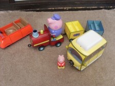 Peppa Pig Piccolo Camper Van Con Figurina, Treno, Auto