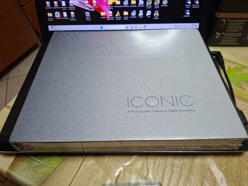 Apple design iconic - apple,
