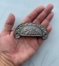 Maniglie estraibili per tazze