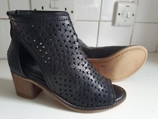 KELSI DAGGER BROOKLYN UK 4 37