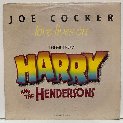 Joe cocker love lives on - joe,