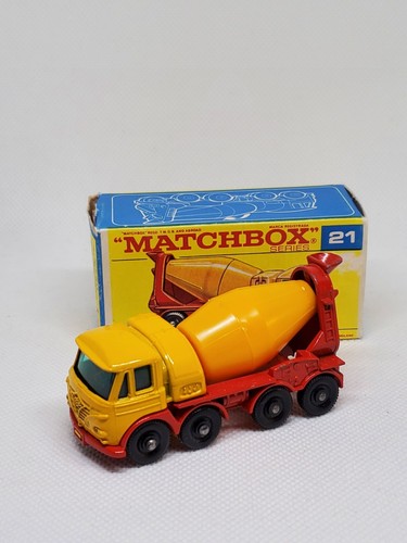 Camion cemento vintage - in,