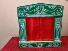 Teatrino in legno  anni 60/70  con 4 marionette In Celluloide