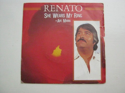 Renato she wears ring ave - she, ring/ave