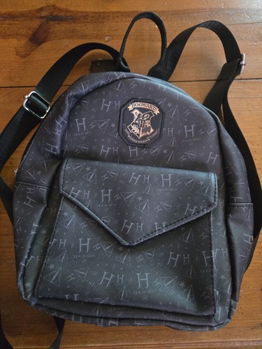 Hogwarts harry potter - harry,