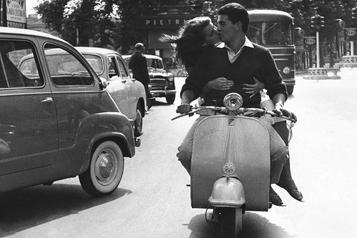 Poster vespa coppia baci - poster,