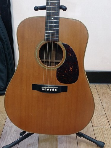 Chitarra acustica vintage 1980