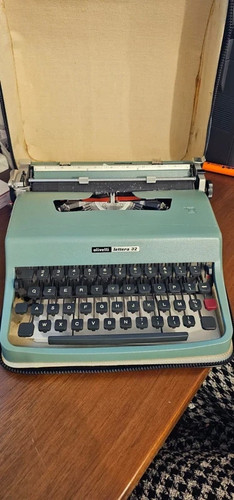 Macchina scrivere olivetti - da,