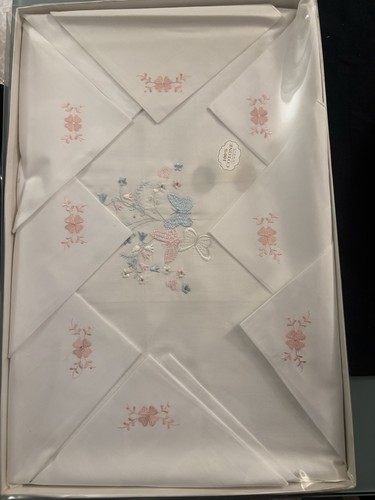 Tovaglia ricamata per - , 8