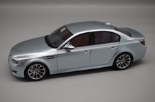 1:18 BMW M5 E60 ARGENTO OttO