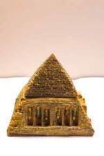 Bellissima piramide egizia con