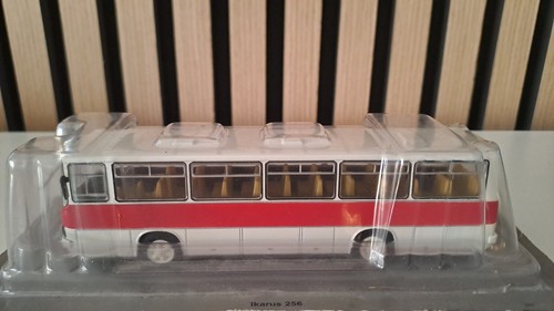 Modellino autobus ikarus 256 - modellino,