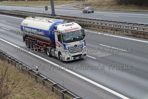 Foto camion mercedes benz - foto, mercedes-benz