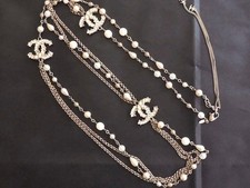 Collana lunga Chanel A12 C