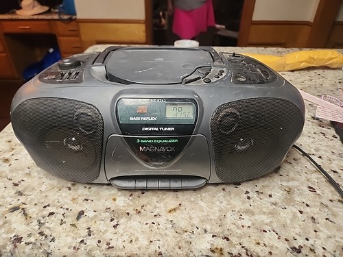 Magnavox az8262 boombox - az8262,