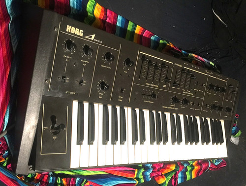 Sintetizzatore analogico korg - sintetizzatore,
