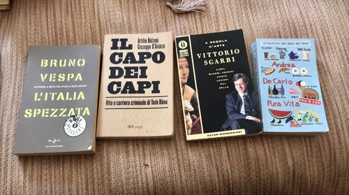 Libri assortiti belli - , ma