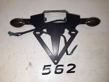 Portatarga con frecce Triumph