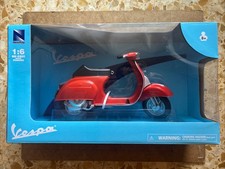 Vespa 50 Special - New Ray 1:6