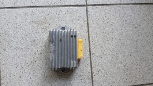 Regolatore tensione gilera - di,