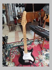 Chitarra elettrica Behringer