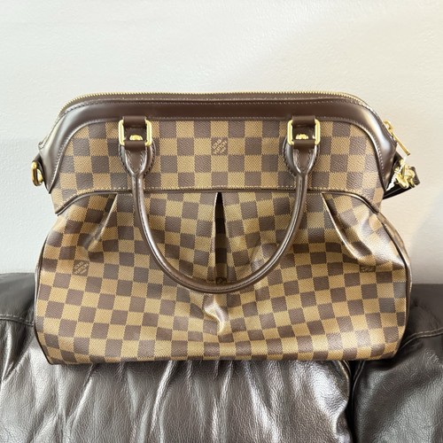 Louis vuitton damier - vuitton, ebene