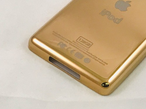 Gold ipod classic 5th - 5th, 6th