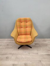 68121 Poltrona vintage girevole color senape