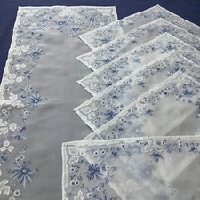 Set vintage applicazioni e ricami su organza runner + 6 tovagliette