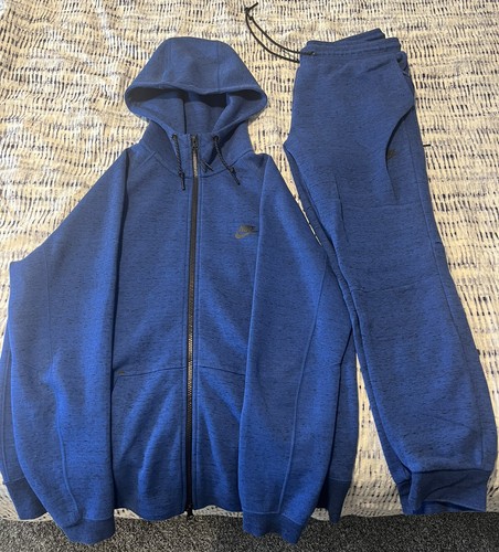 Nike sportswear tech fleece