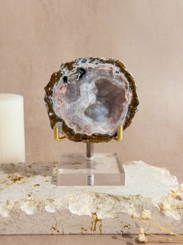 Chalcedony agate geode - agate, cave