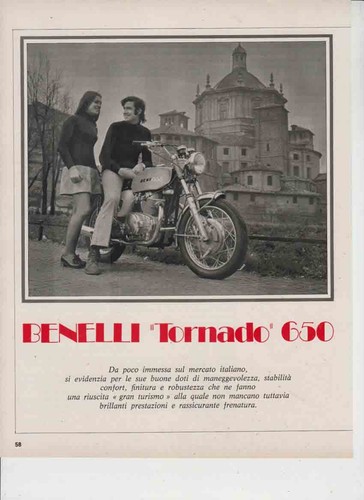 Advertising test moto benelli - test,