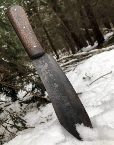 Coltello scuoiatore montagna