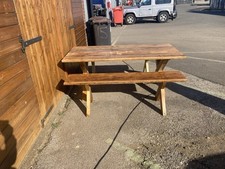Tavolo e panca rustica grossa