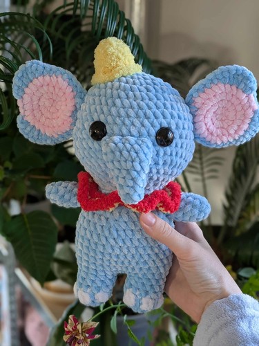 Dumbo éléphant trés - , doux