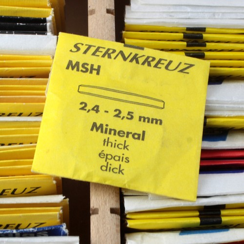 Vetro minerale piatto per