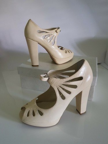 Scarpa spuntata donna stile
