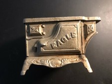 Vecchia mini stufa giocattolo