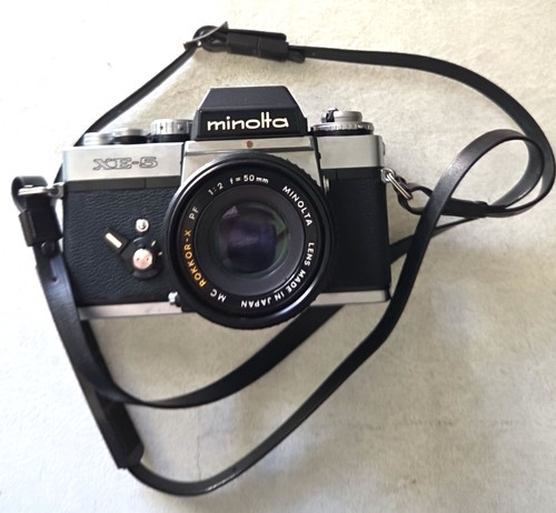 1975 minolta 5 35mm - *,