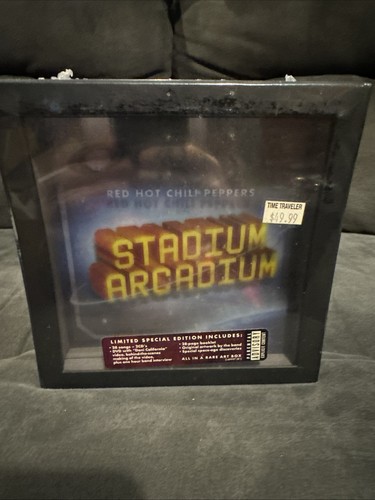 Red hot chili peppers stadium - red,