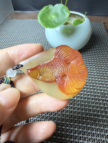 Ciondolo pesce intagliato - , a