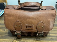 Borsa miliardaria timida - , in