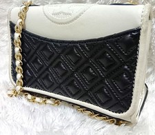 Borsa a tracolla Tory Burch Fleming in pelle trapuntata nera bianca