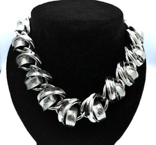 Collana girocollo vintage anni ‘50 a maglie fantasia bigiotteria americana