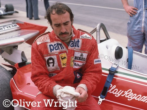 Argilla regazzoni seduto sulla - argilla,